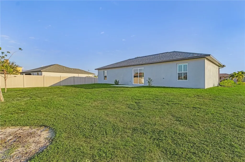 2523 NW 27th Terrace Cape Coral FL 33993