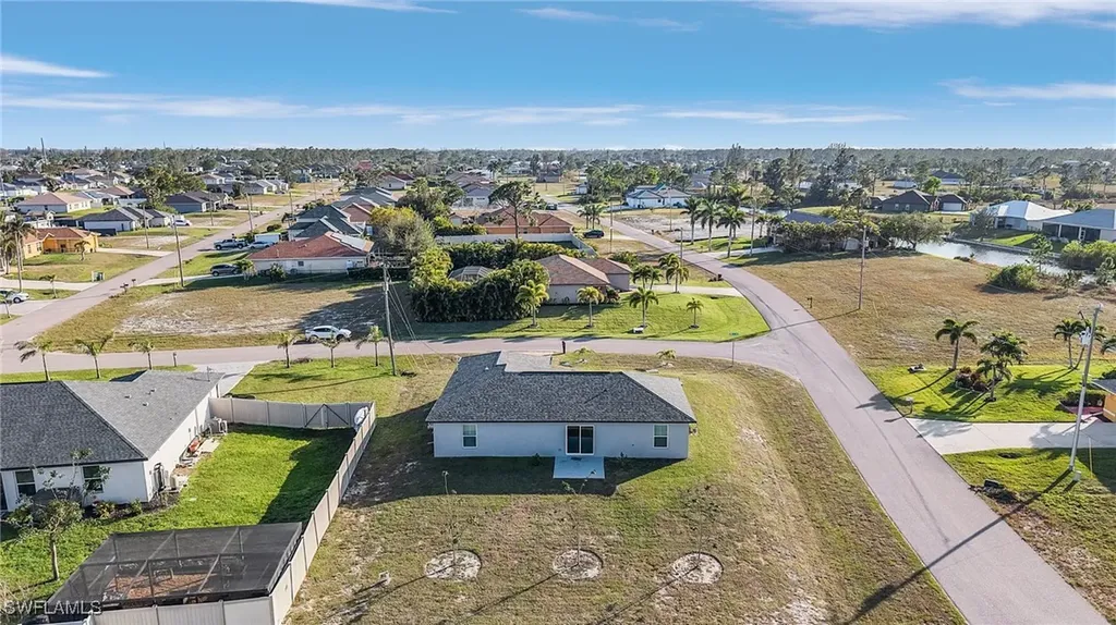 2523 NW 27th Terrace Cape Coral FL 33993