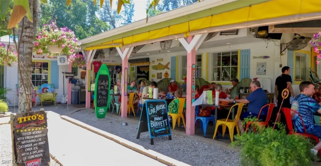 2163 & 2153 Periwinkle Way Sanibel FL 33957