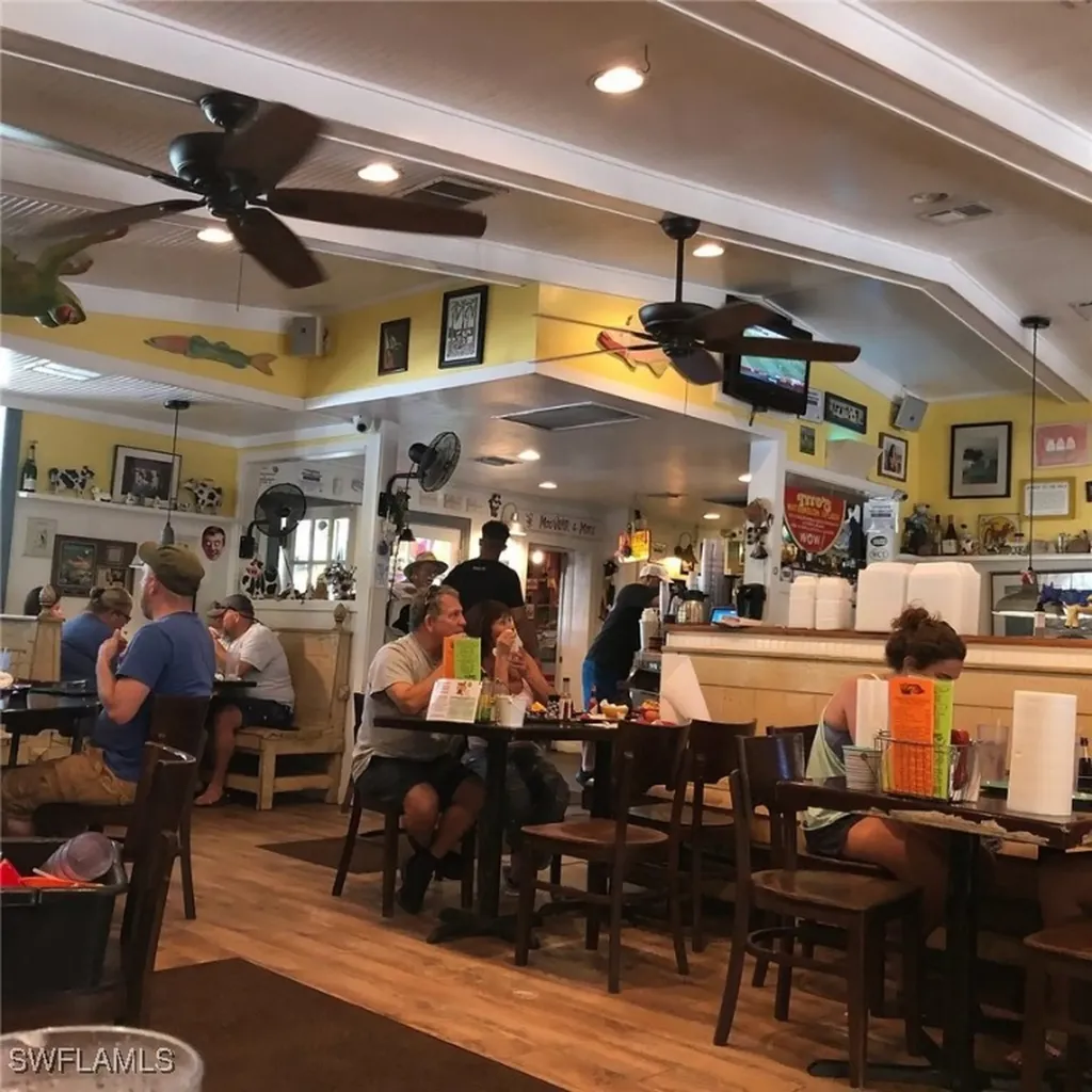 2163 & 2153 Periwinkle Way Sanibel FL 33957