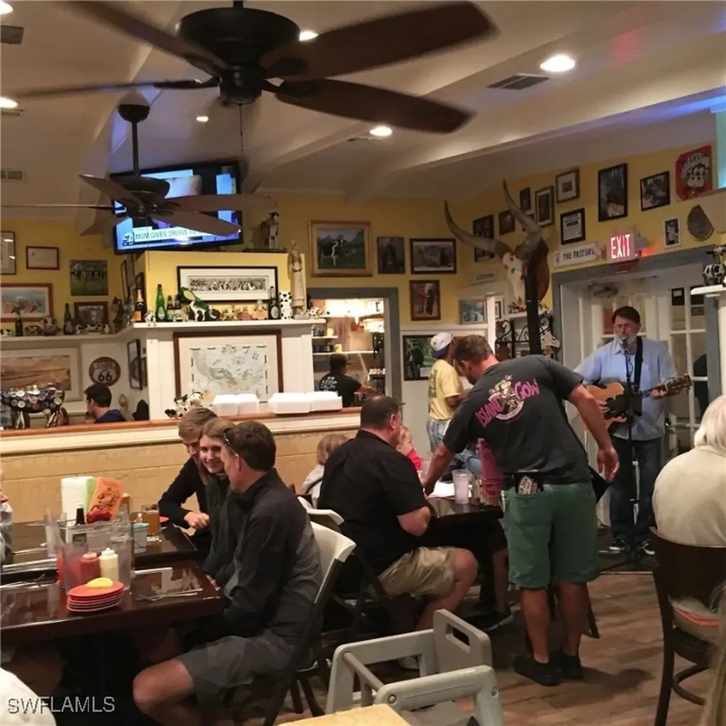 2163 & 2153 Periwinkle Way Sanibel FL 33957