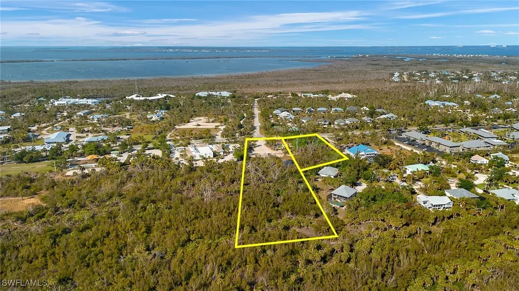 2163 & 2153 Periwinkle Way Sanibel FL 33957