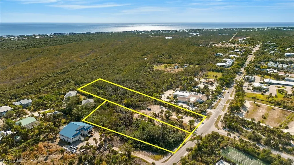 2163 & 2153 Periwinkle Way Sanibel FL 33957