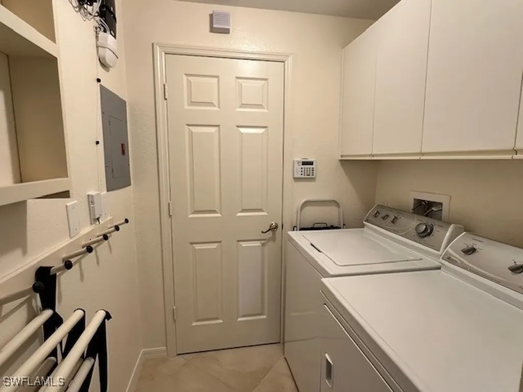 853 Tanbark Drive Naples FL 34108