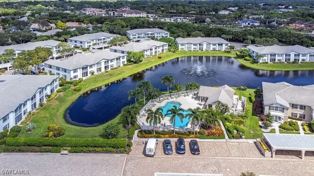 853 Tanbark Drive Naples FL 34108