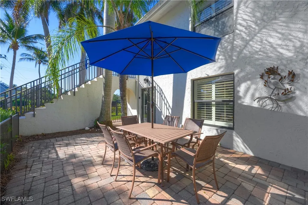 655 8th Avenue S Naples FL 34102