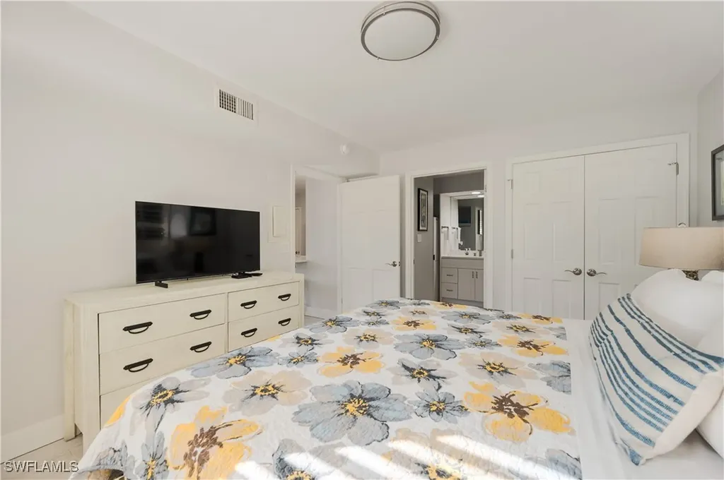 655 8th Avenue S Naples FL 34102