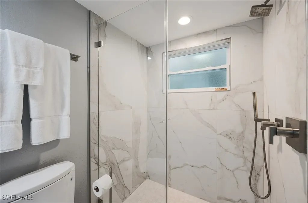 655 8th Avenue S Naples FL 34102