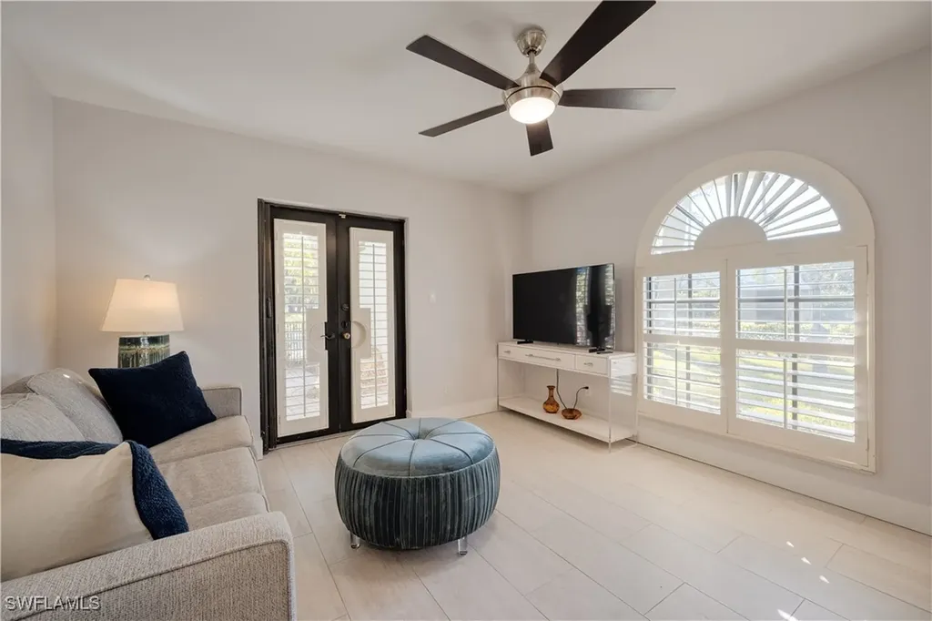 655 8th Avenue S Naples FL 34102