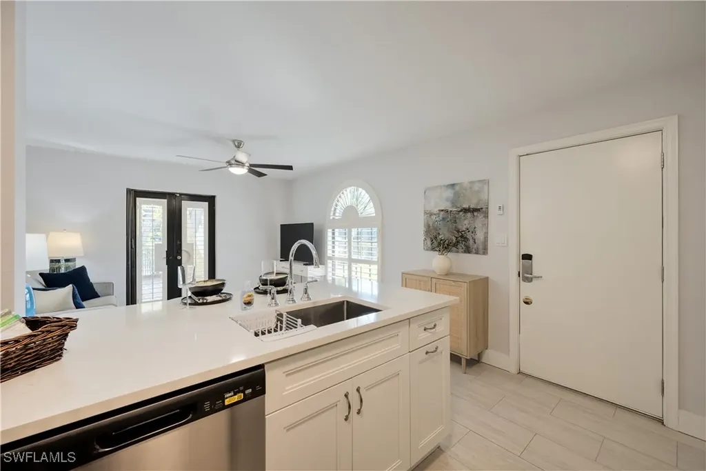 655 8th Avenue S Naples FL 34102