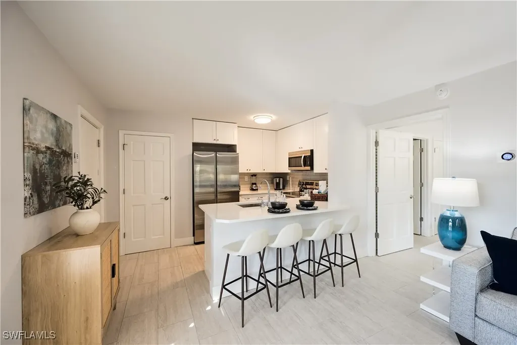655 8th Avenue S Naples FL 34102