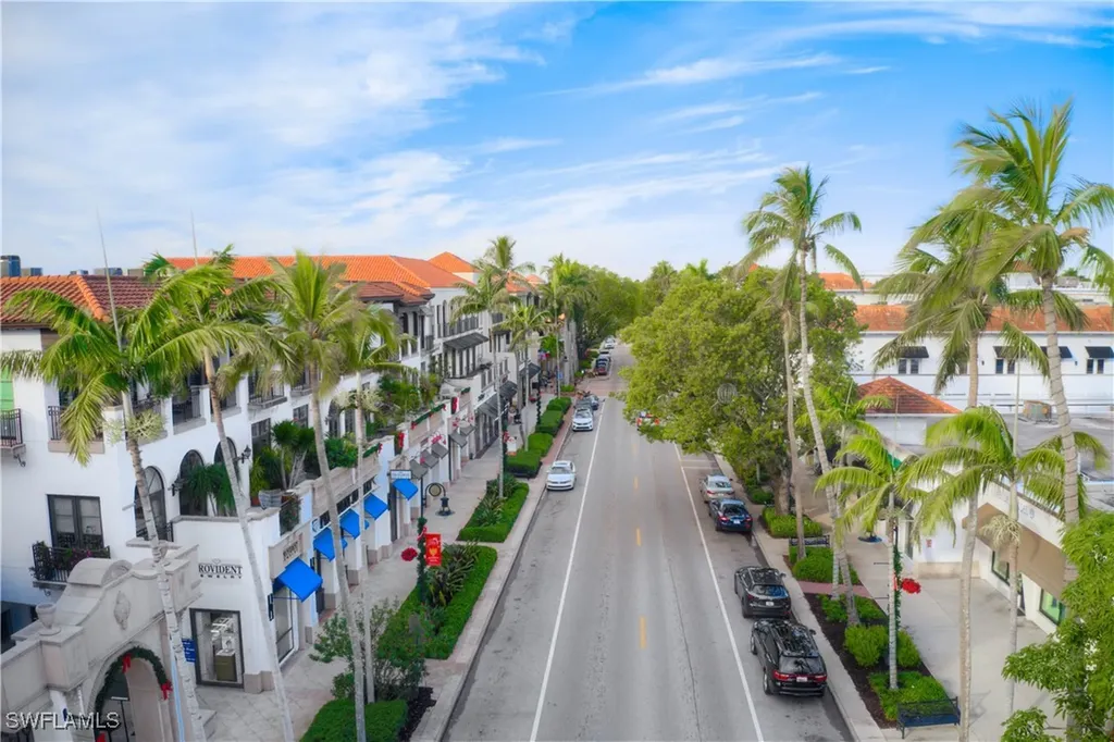 655 8th Avenue S Naples FL 34102