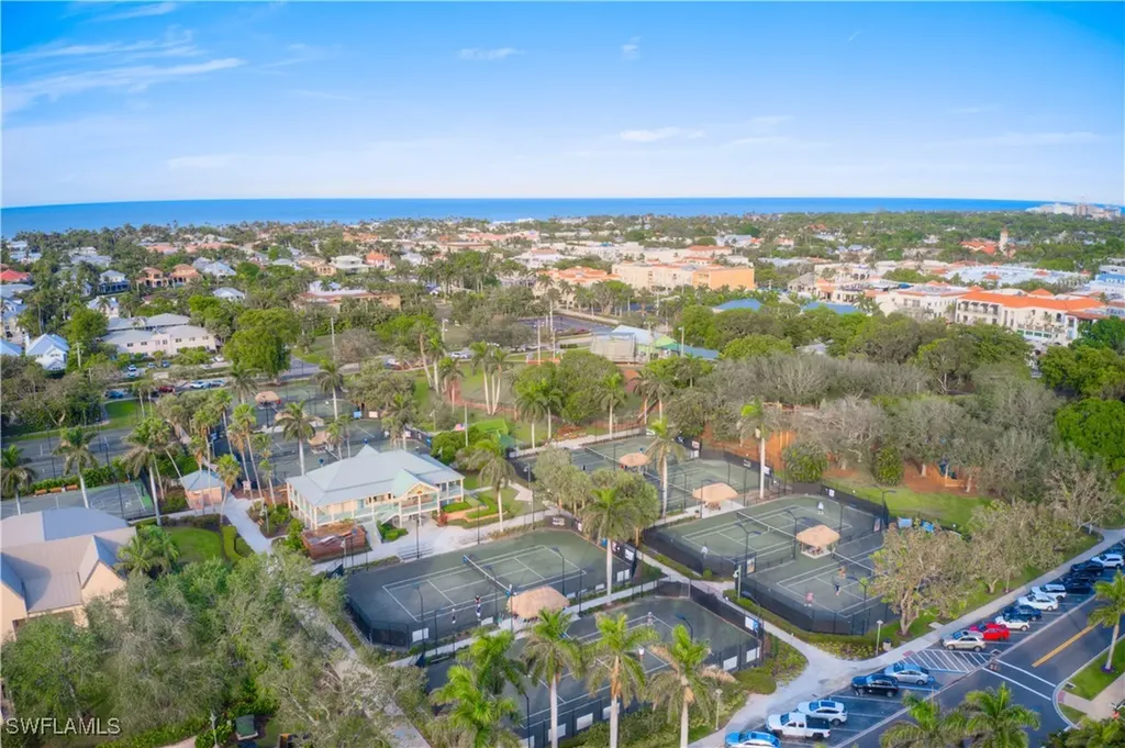655 8th Avenue S Naples FL 34102