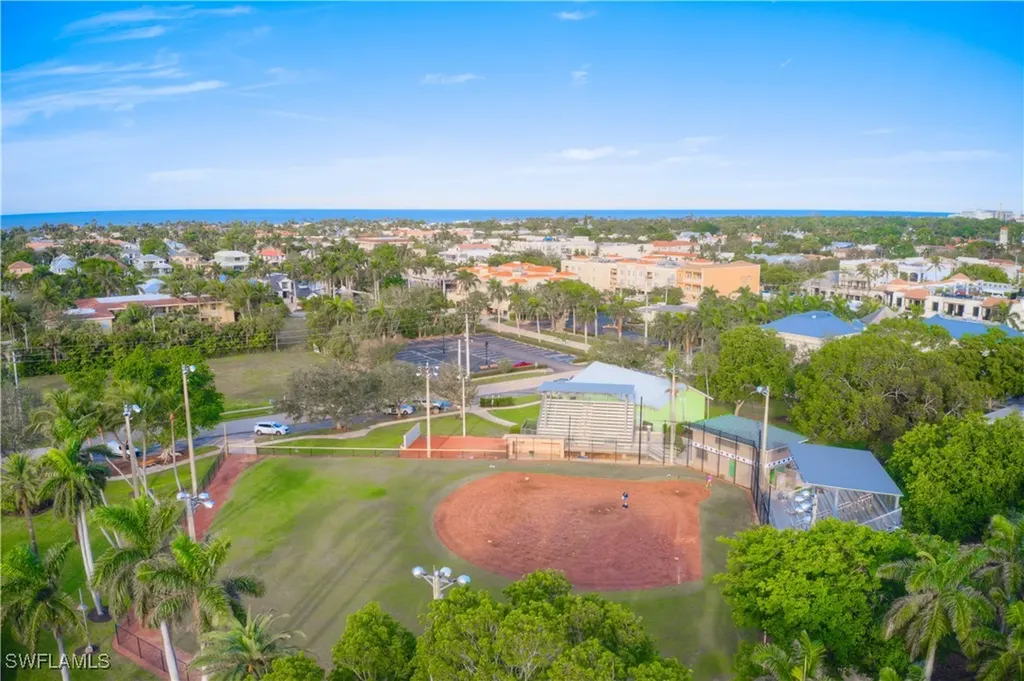 655 8th Avenue S Naples FL 34102