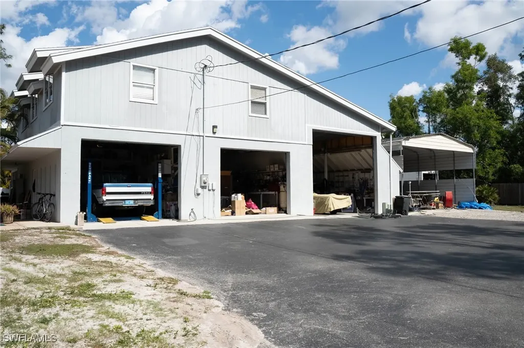 25335 Pinson Drive Bonita Springs FL 34135