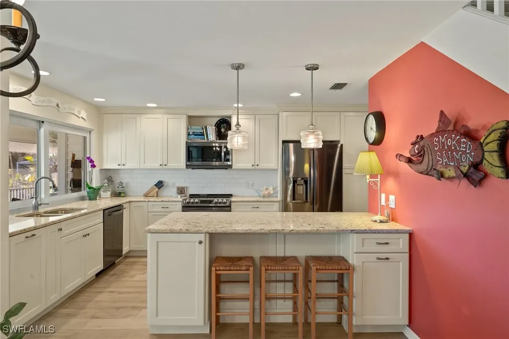 252 Daniel Drive Sanibel FL 33957
