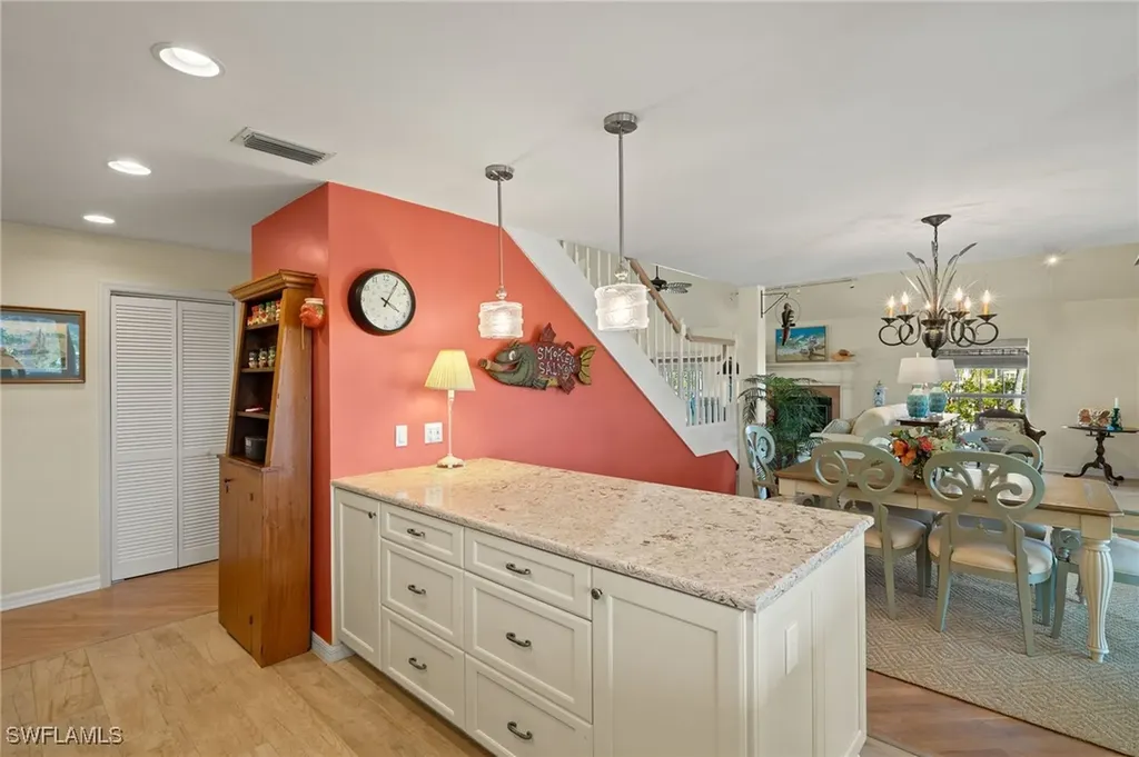 252 Daniel Drive Sanibel FL 33957
