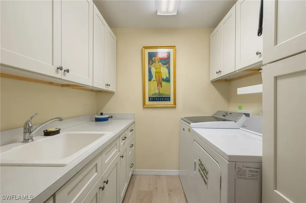 252 Daniel Drive Sanibel FL 33957