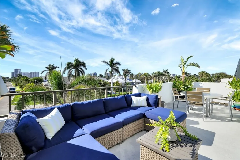 4200 Belair Lane Naples FL 34103