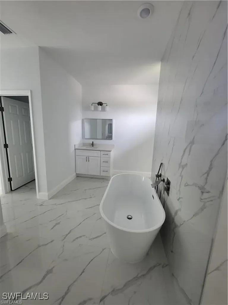 2815 Van Buren Parkway Cape Coral FL 33993