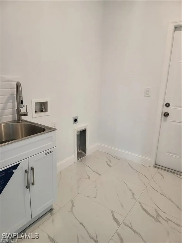 2815 Van Buren Parkway Cape Coral FL 33993
