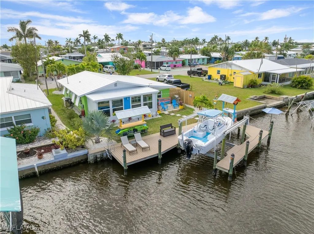 2622 Bridgeview Street Matlacha FL 33993