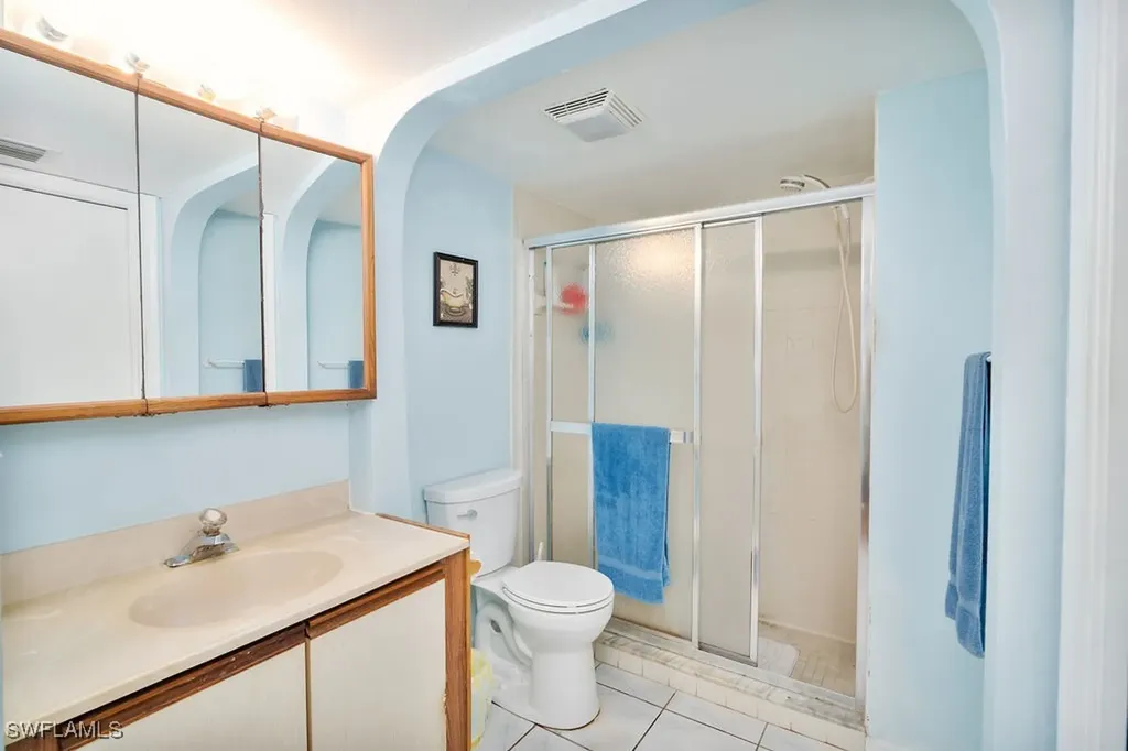 1215 Commonwealth Circle Naples FL 34116