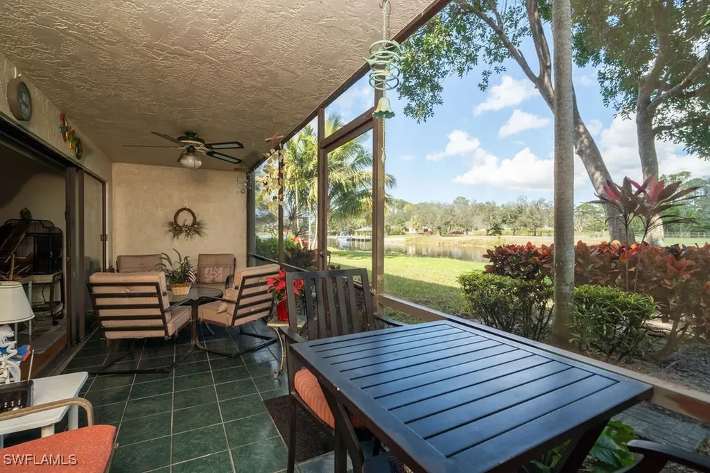 1215 Commonwealth Circle Naples FL 34116