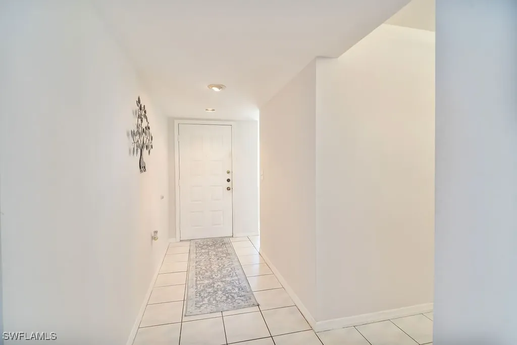 1215 Commonwealth Circle Naples FL 34116