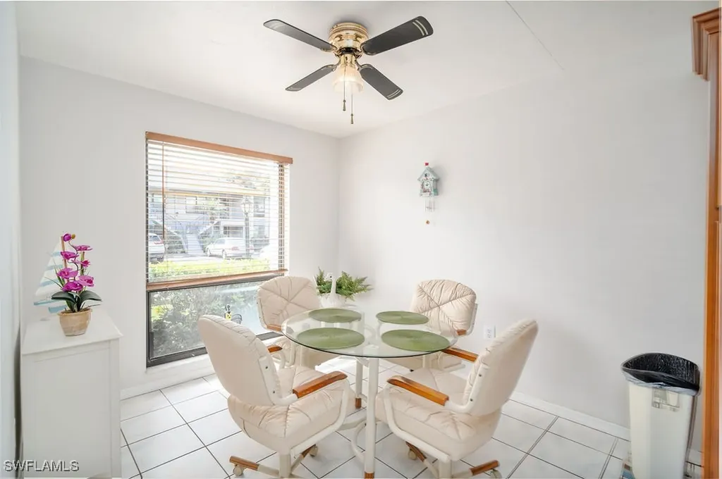 1215 Commonwealth Circle Naples FL 34116