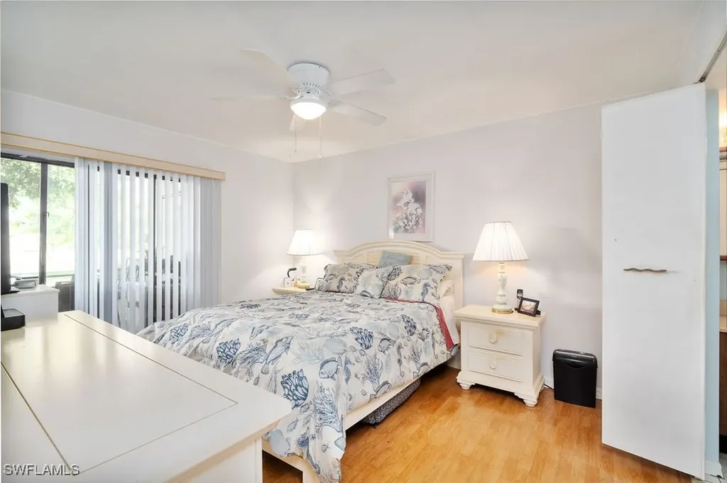 1215 Commonwealth Circle Naples FL 34116