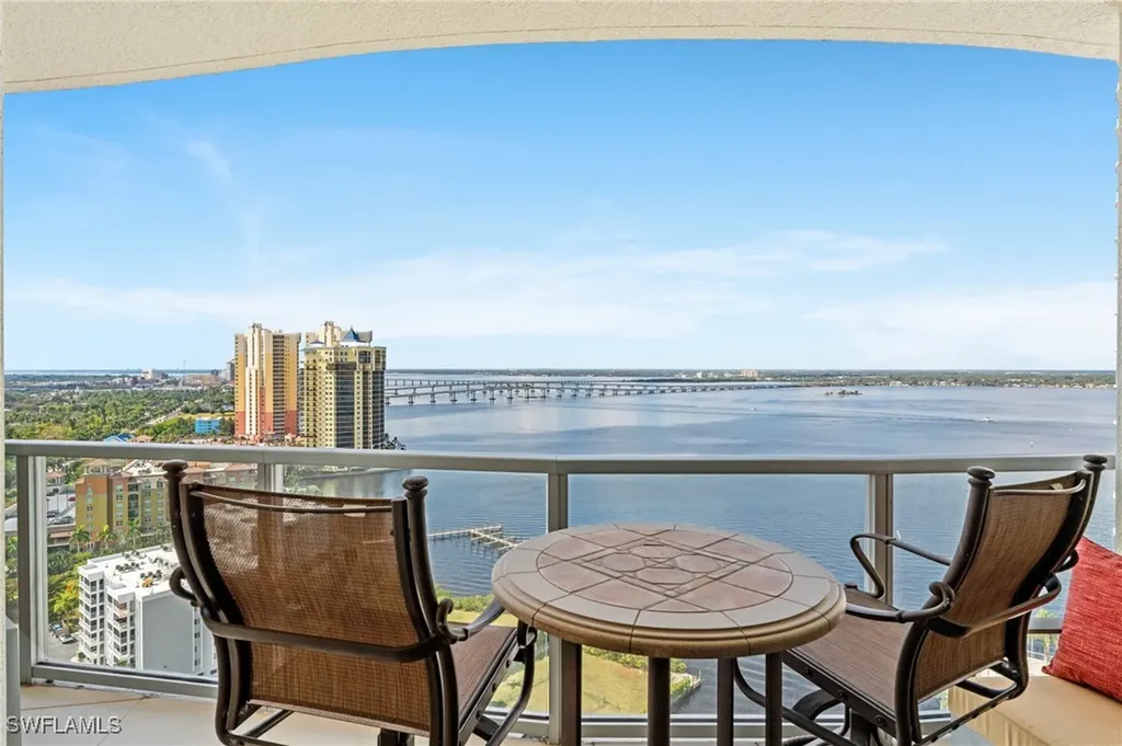 3000 Oasis Grand Boulevard Fort Myers FL 33916