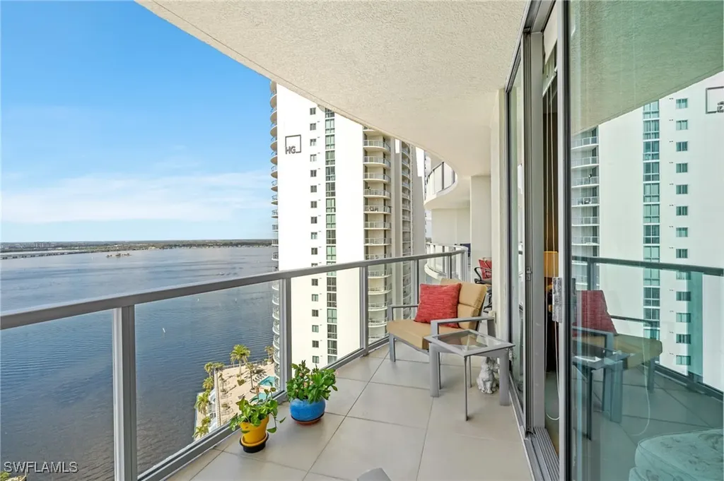 3000 Oasis Grand Boulevard Fort Myers FL 33916