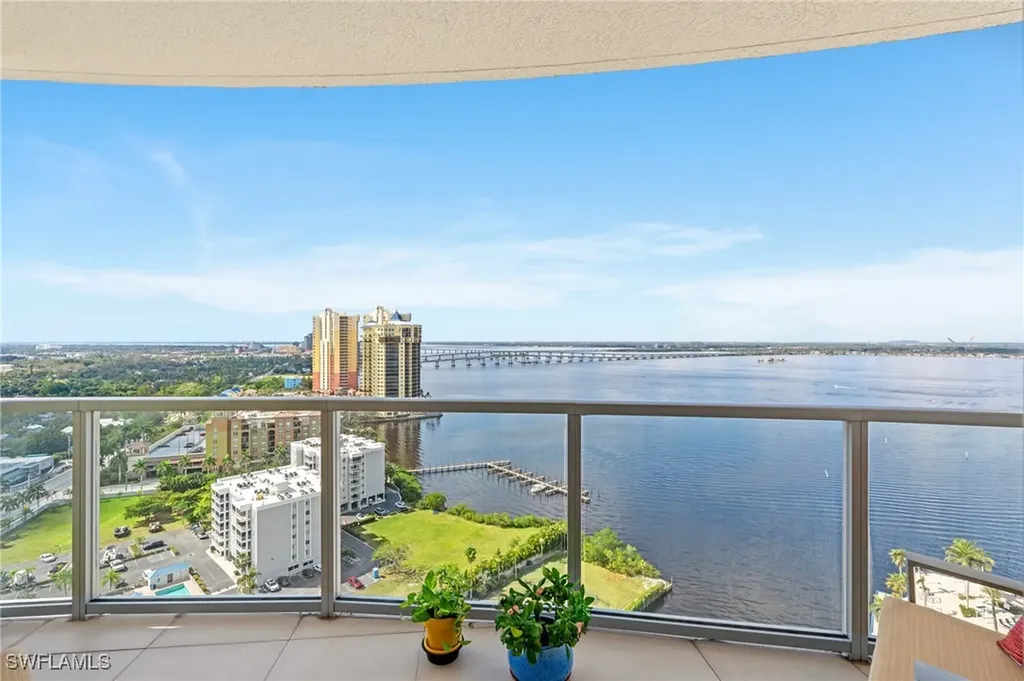 3000 Oasis Grand Boulevard Fort Myers FL 33916