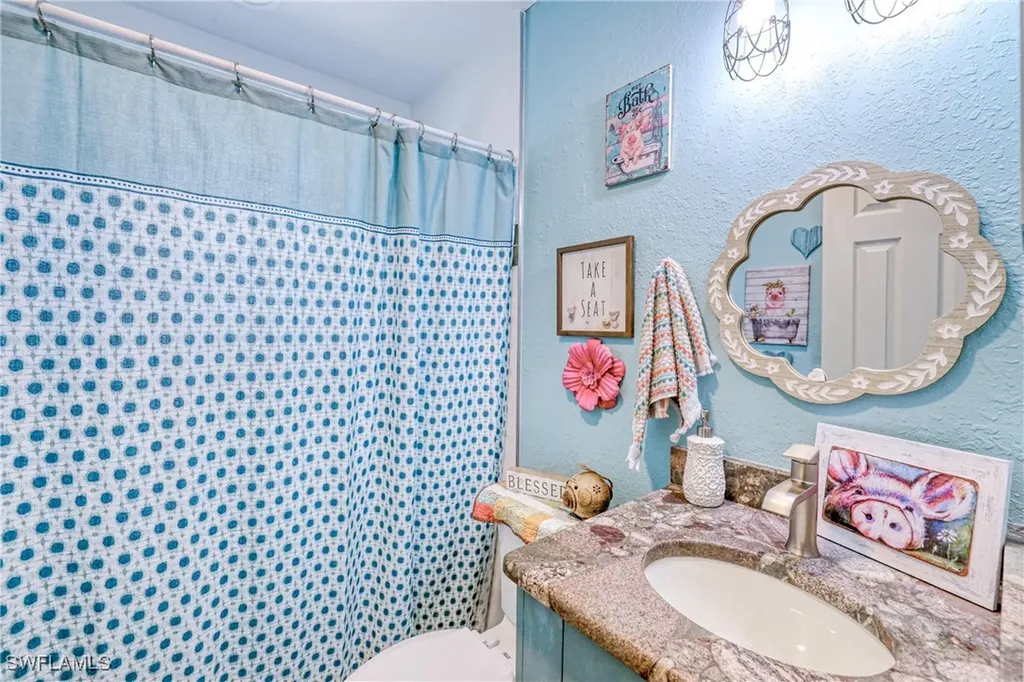 220 Hurricane Lane Sanibel FL 33957