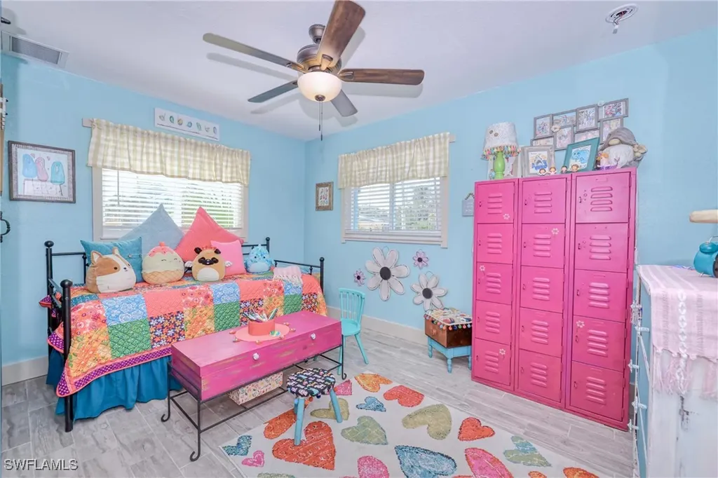 220 Hurricane Lane Sanibel FL 33957