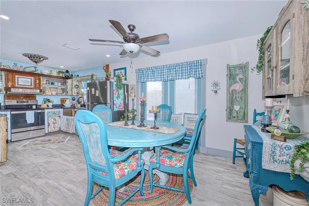 220 Hurricane Lane Sanibel FL 33957