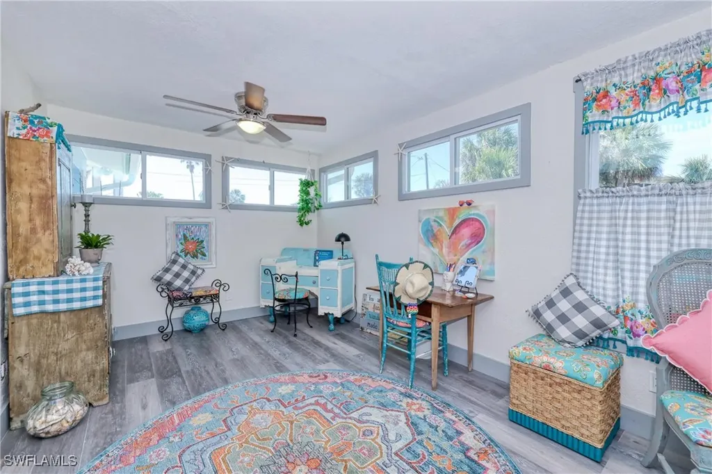 220 Hurricane Lane Sanibel FL 33957