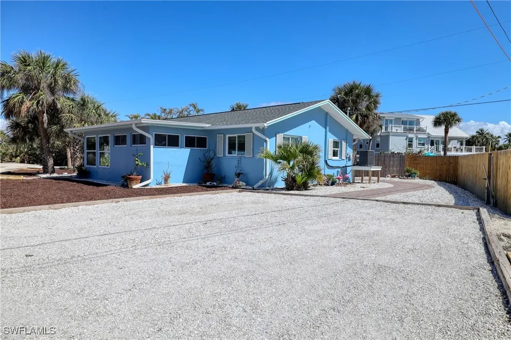220 Hurricane Lane Sanibel FL 33957