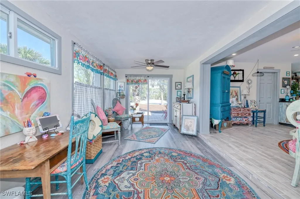 220 Hurricane Lane Sanibel FL 33957