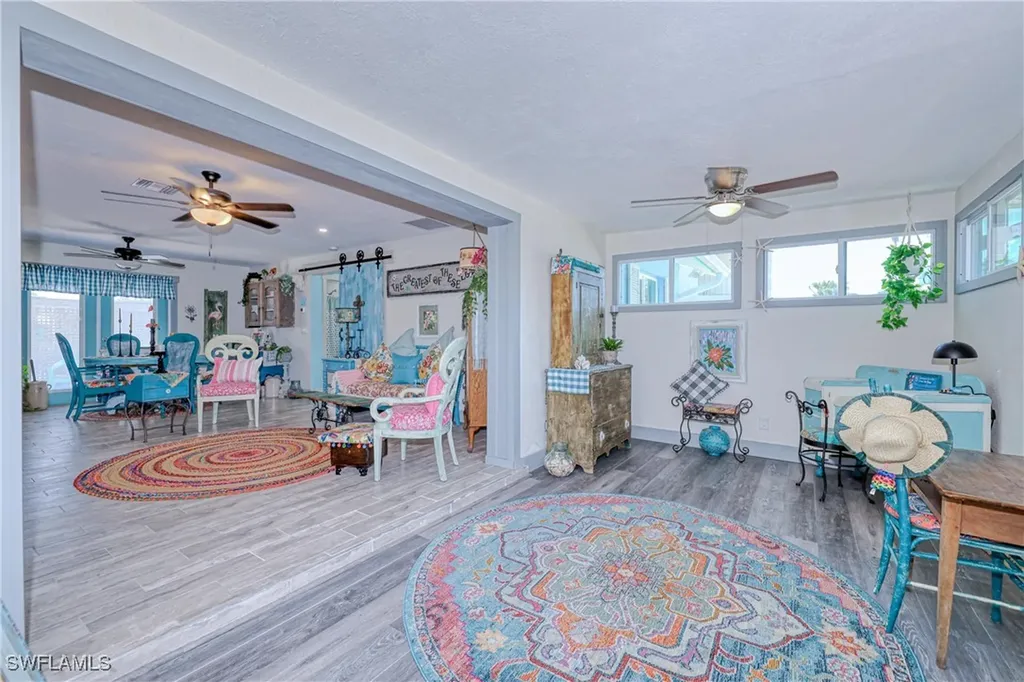 220 Hurricane Lane Sanibel FL 33957