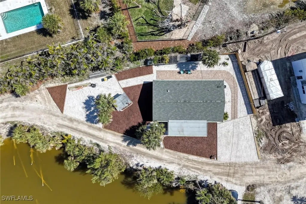 220 Hurricane Lane Sanibel FL 33957