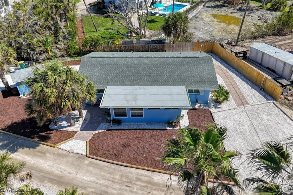 220 Hurricane Lane Sanibel FL 33957