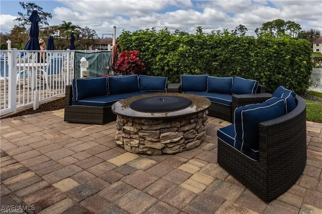 1118 Dorchester Court Naples FL 34104