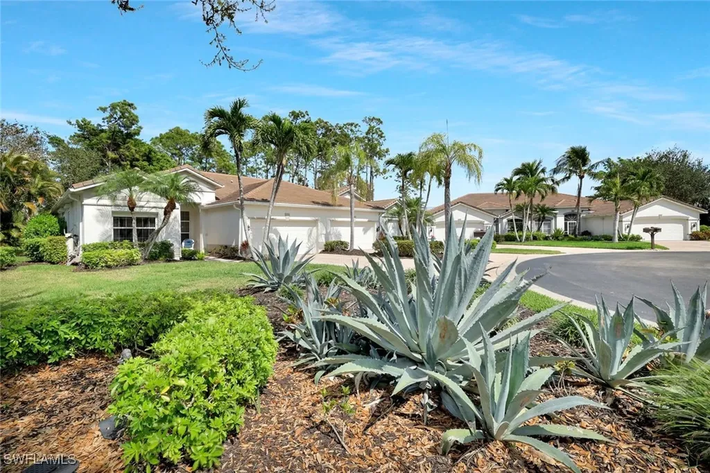 1118 Dorchester Court Naples FL 34104
