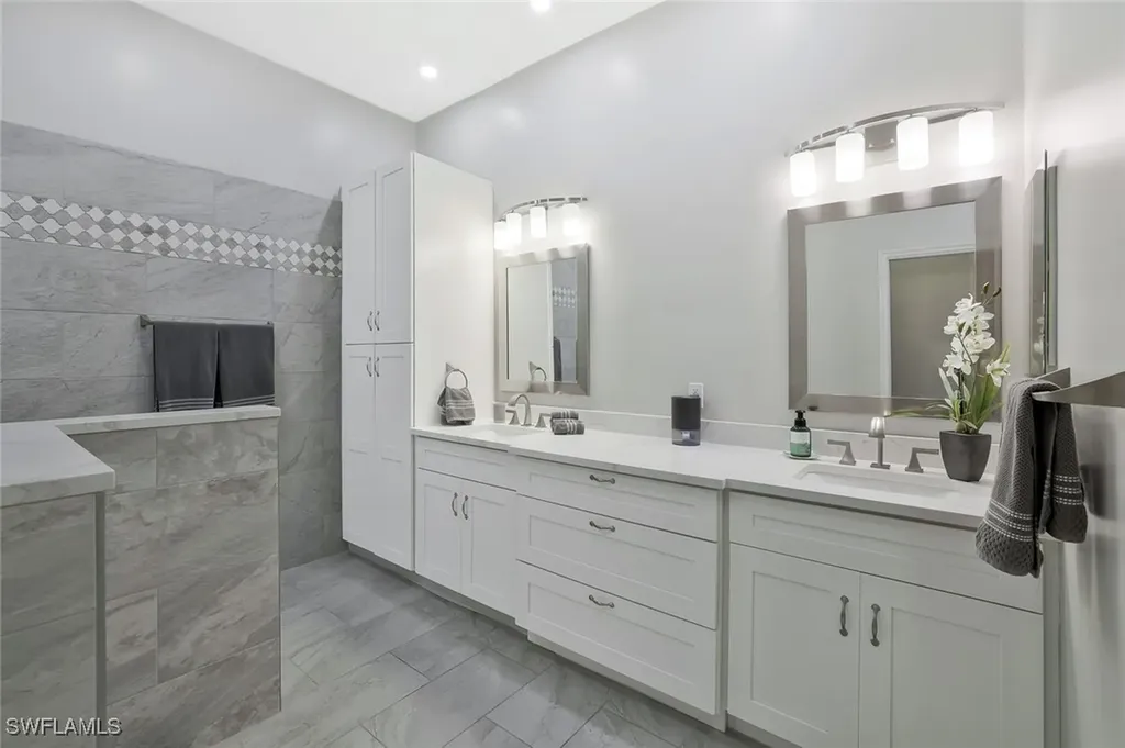 1118 Dorchester Court Naples FL 34104