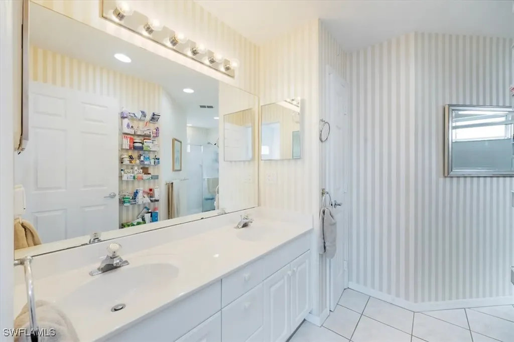 1060 Partridge Circle Naples FL 34104