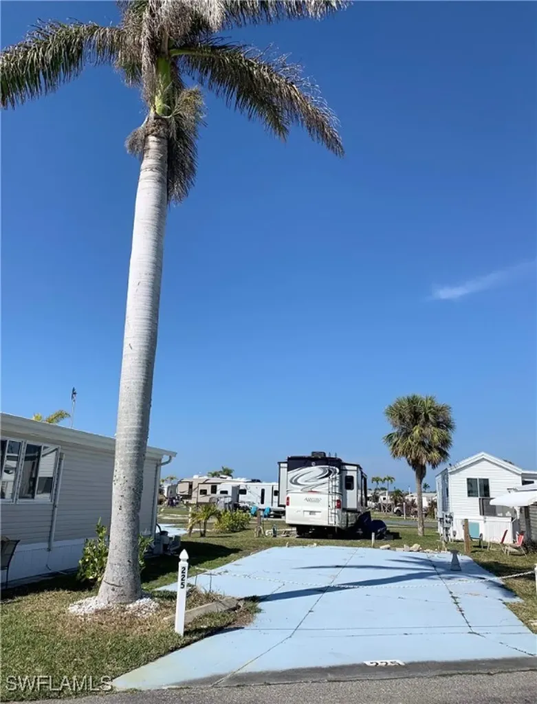 19681 Summerlin #225J Road Fort Myers FL 33908