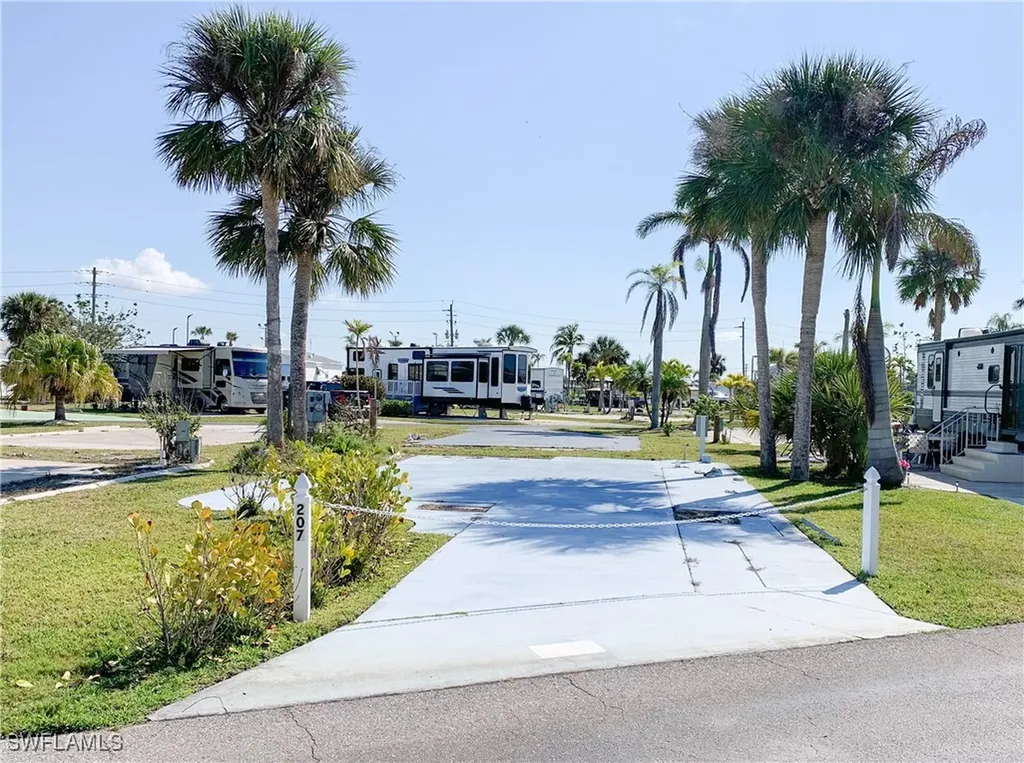 19681 Summerlin #207 Road Fort Myers FL 33908 #207