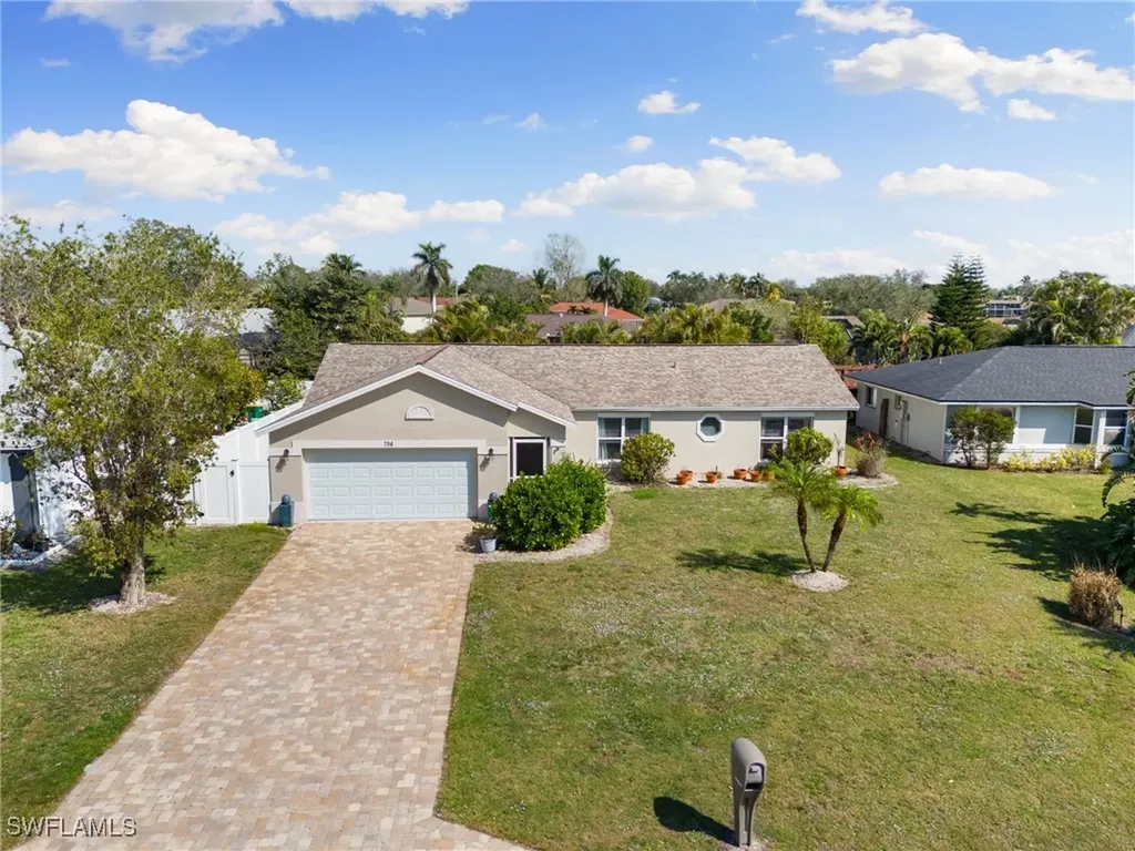 704 Meyer Drive Naples FL 34120